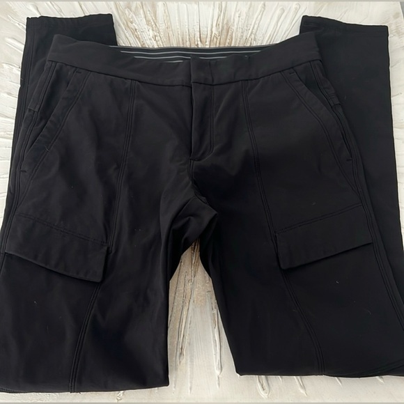 Athleta Wander Utility pant in black and size 4. - Picture 2 of 13